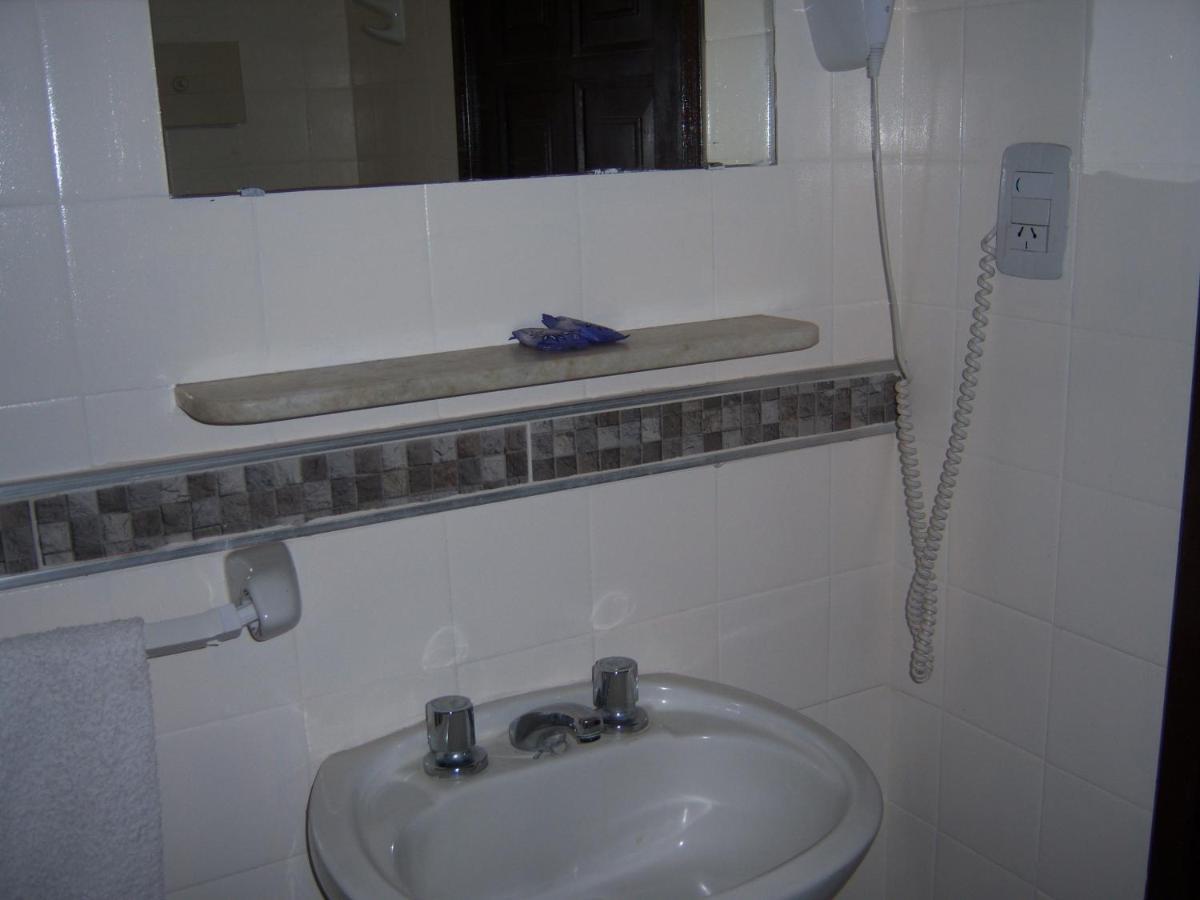 Hotel De La Cascada Termas de Rio Hondo Ngoại thất bức ảnh